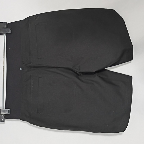 NWT Puma Women's Bermuda Shorts Puma Black Size XS Upf 50 - Picture 3 of 9